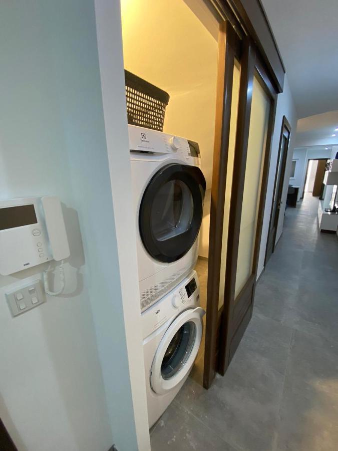 Gzira Two-Bedroom Apartment Bagian luar foto